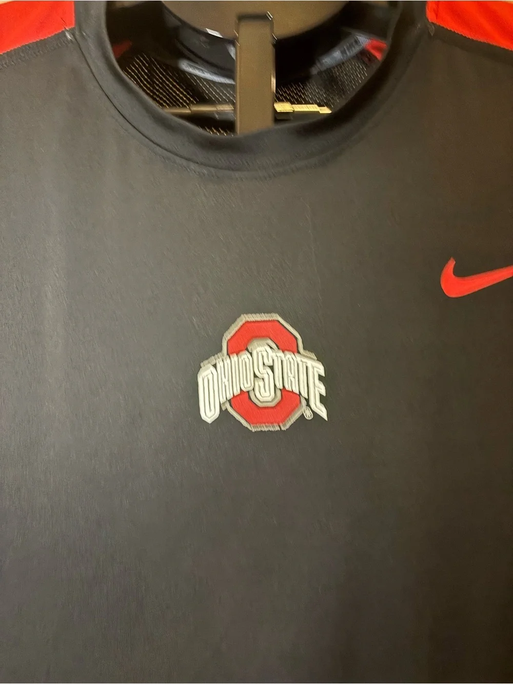 Nike Dri-FIT Ohio State Buckeyes Men’s Large Sleeveless Performance Shirt